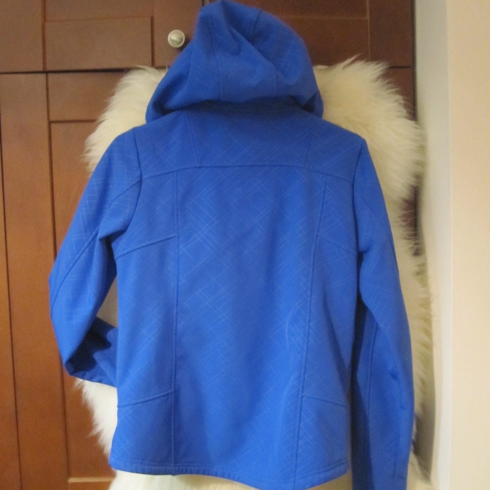 Mondetta rain resistant athletic jacket. - Picture 4 of 5